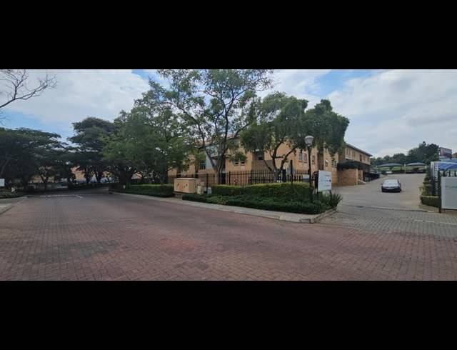 BUSINESS PROPERTY TO RENT IN HALFWAY GARDENS